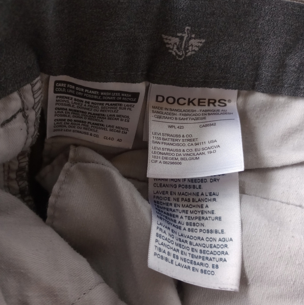 Dockers▪️34x32 Straight Fit Grey Khaki Pants - Picture 6 of 9